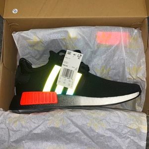 NWT ADIDAS NMD_R1 Shoes